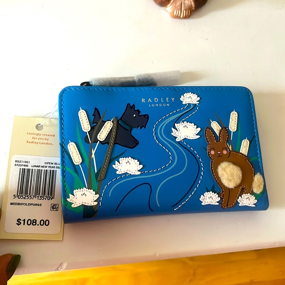 Brand new Radley London wallet as you can see in the pictures